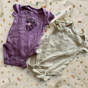 2pc baby onesie bodysuit bundle (3 months)
